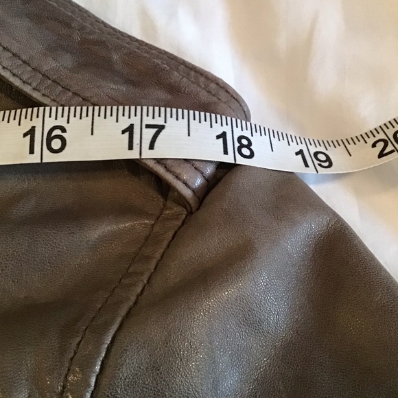 Danier Leather Coat Taupe Zipper and Snap Closure - Picture 7 of 10